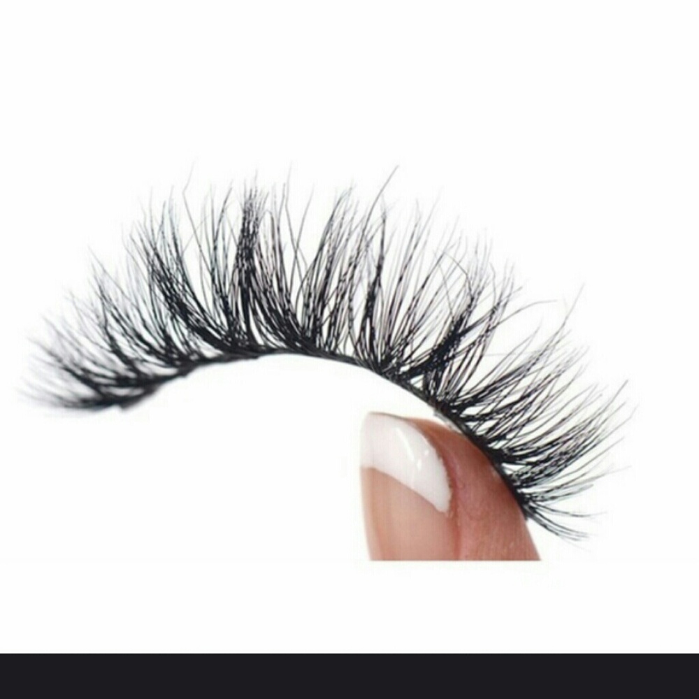 Eyelashes - Picture 5 of 5